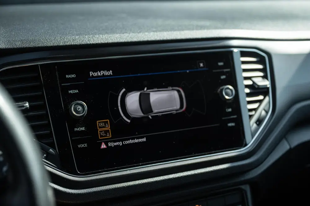 Volkswagen T-Roc 1.5 TSI Sport PANO AUTOMAAT ACC LED NAVI uit 2020, foto 18
