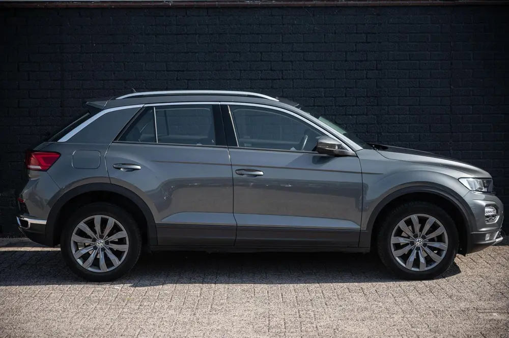 Volkswagen T-Roc 1.5 TSI Sport PANO AUTOMAAT ACC LED NAVI uit 2020, foto 9