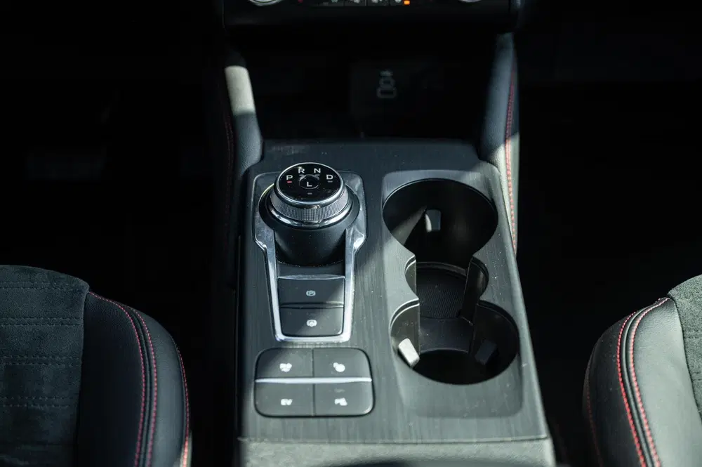 Ford Kuga 2.5 PHEV ST-Line X PANO TREKHAAK ADAPTIVE uit 2022, foto 20