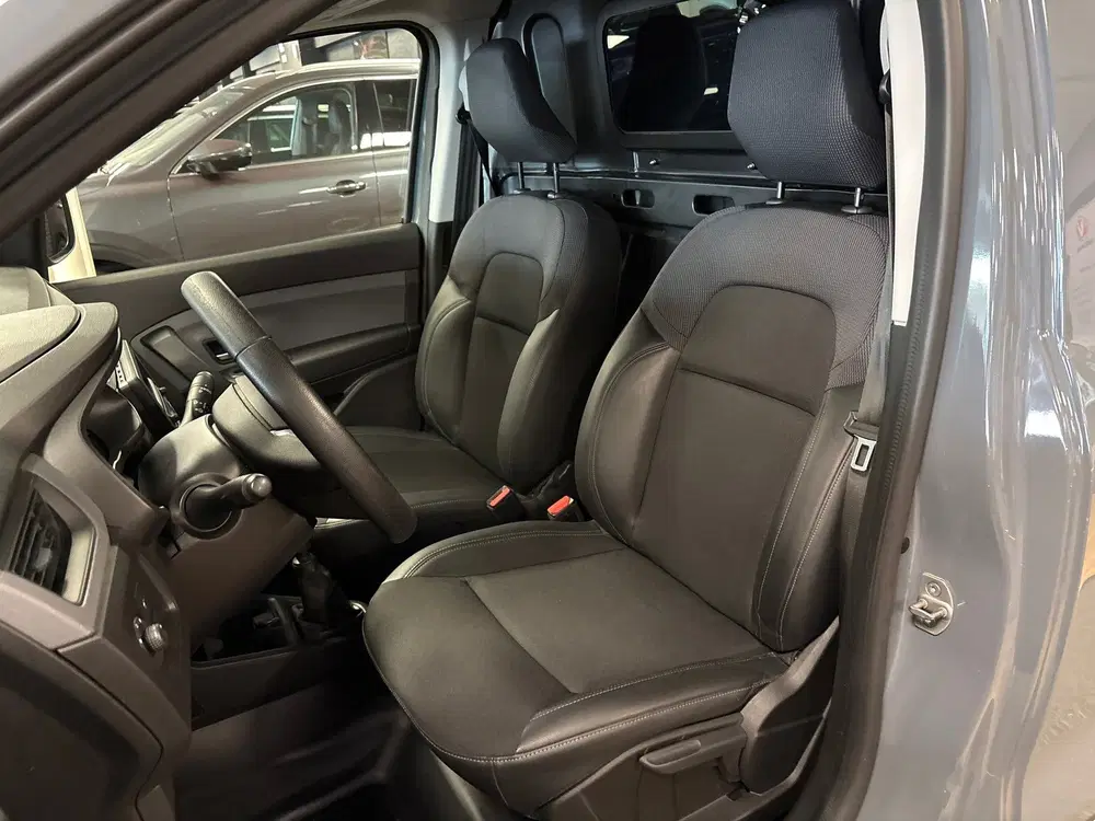 Renault Express 1.3 TCe 100 Comfort uit 2022, foto 10