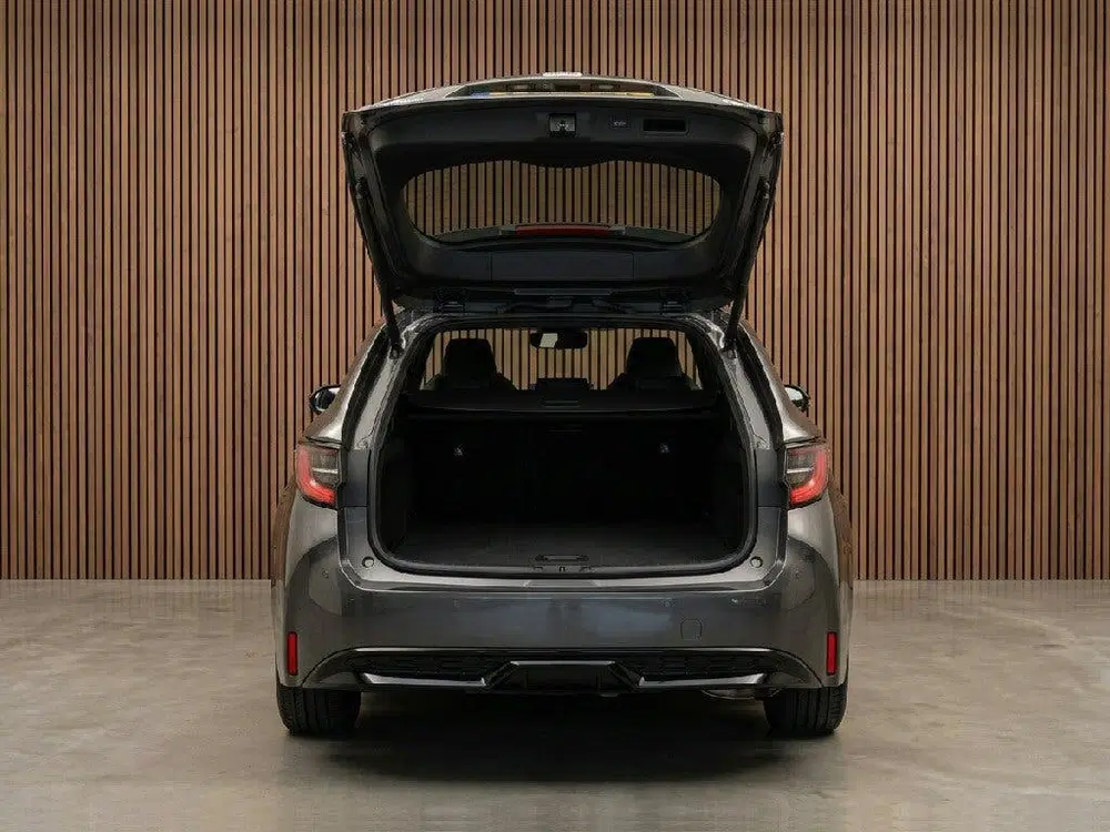 Toyota Corolla Hybrid 180 GR Sport 200 PK uit 2025, foto 10