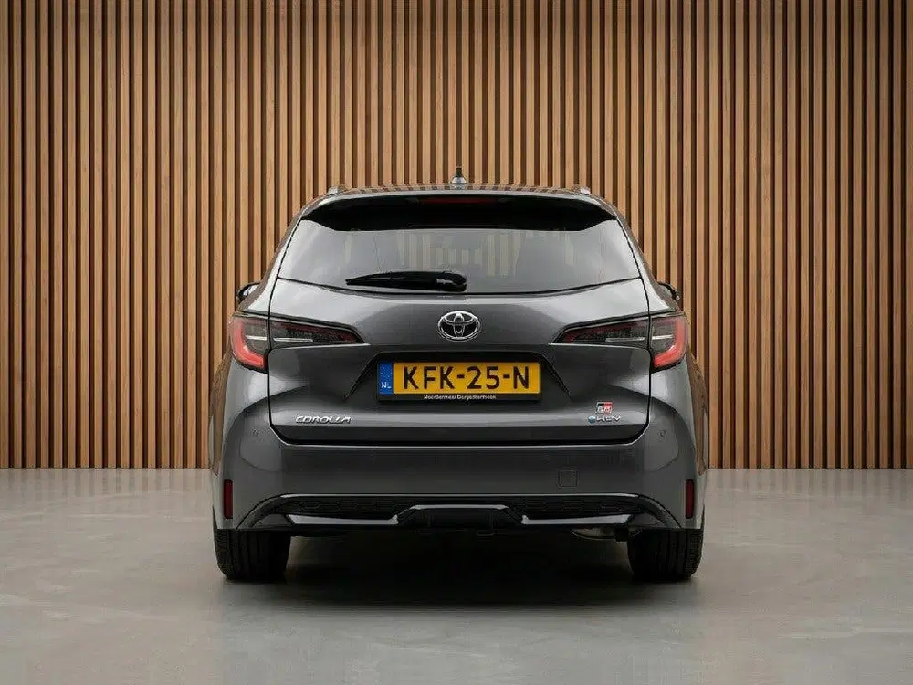 Toyota Corolla Hybrid 180 GR Sport 200 PK uit 2025, foto 13