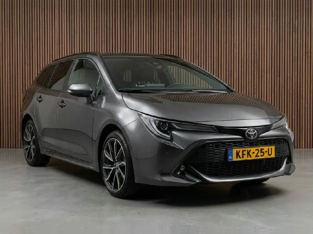 Toyota Corolla Hybrid 180 GR Sport 200 PK uit 2025, foto 2