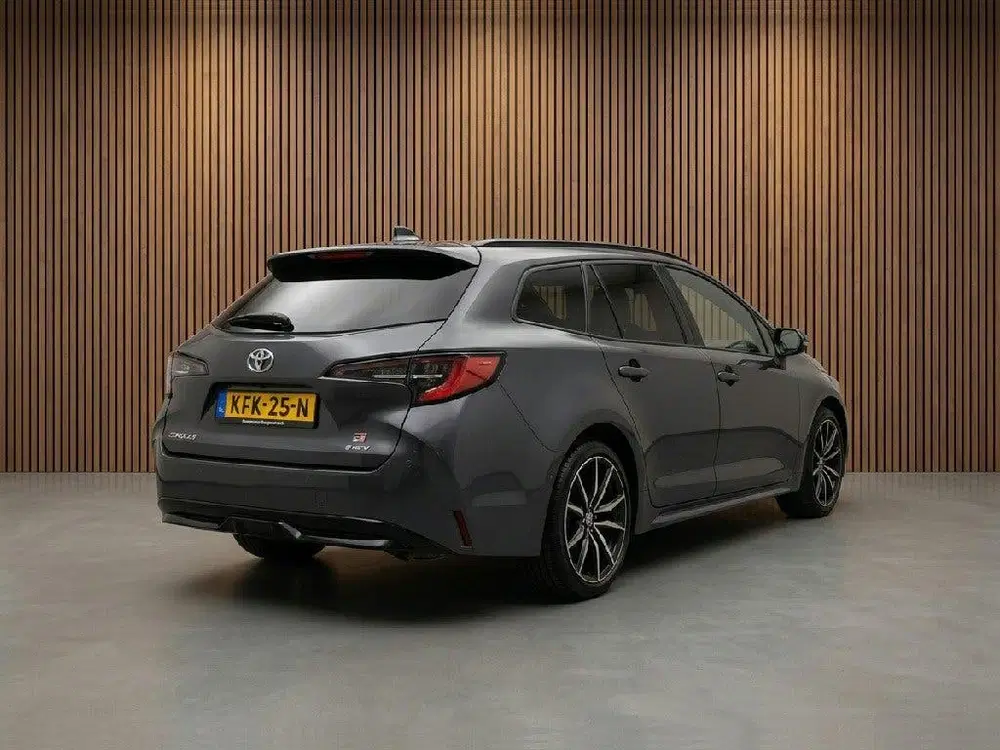 Toyota Corolla Hybrid 180 GR Sport 200 PK uit 2025, foto 5