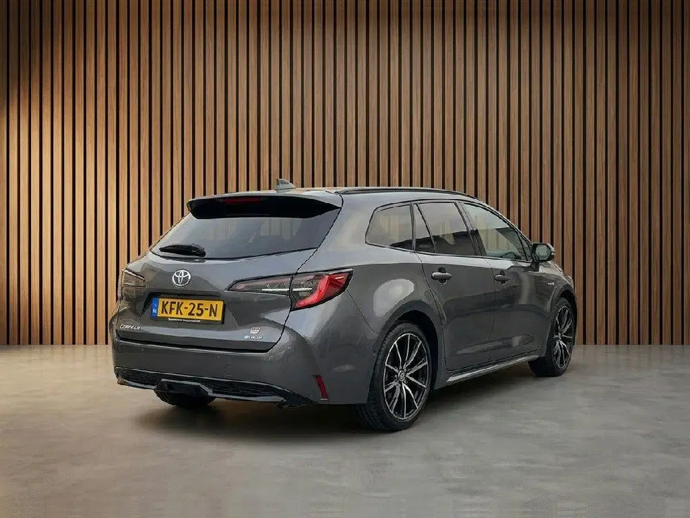 Toyota Corolla Hybrid 180 GR Sport 200 PK uit 2025, foto 7