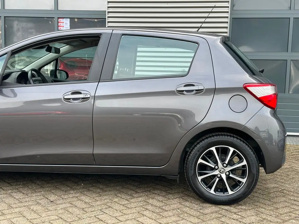 Toyota Yaris 1.0 VVT-i Connect | Camera | Navi | CarPlay | N uit 2019, foto 15