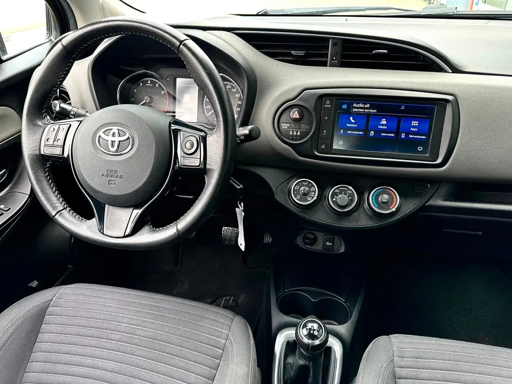 Toyota Yaris 1.0 VVT-i Connect | Camera | Navi | CarPlay | N uit 2019, foto 8