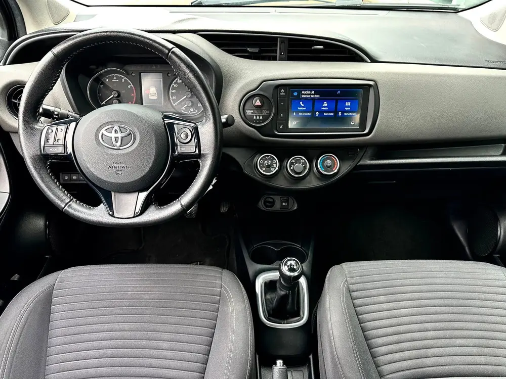 Toyota Yaris 1.0 VVT-i Connect | Camera | Navi | CarPlay | N uit 2019, foto 9