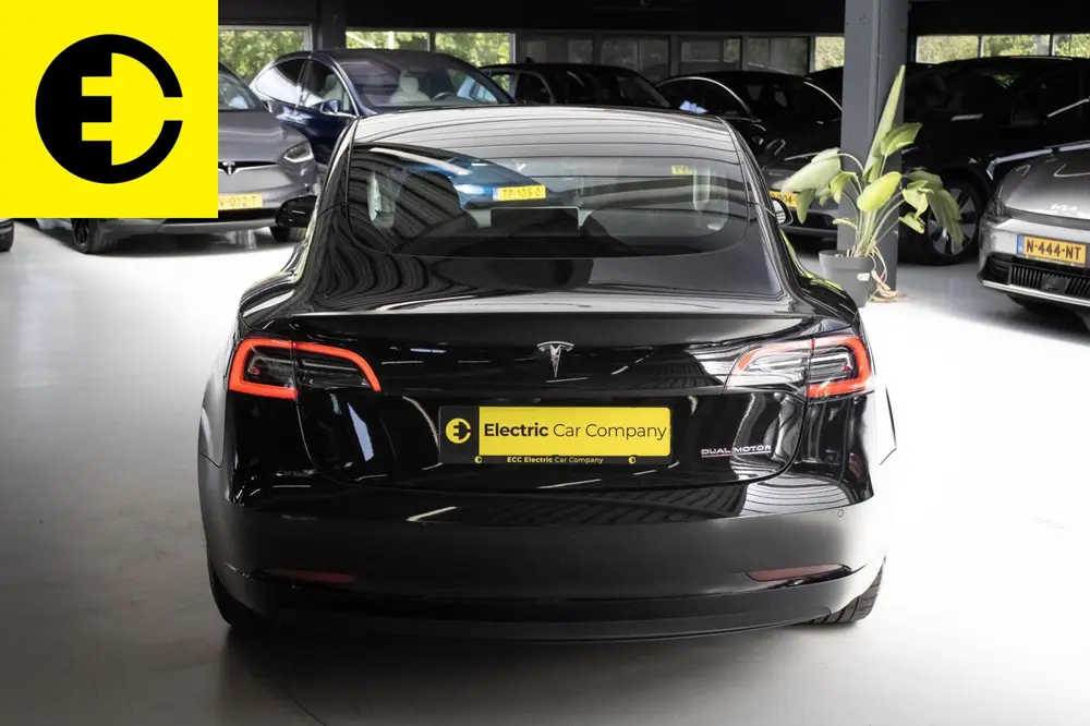 Tesla Model 3 Performance AWD 75 kWh uit 2021, foto 14