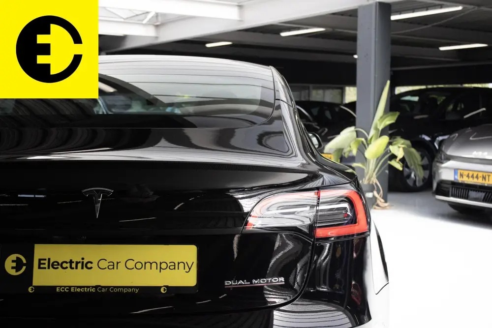 Tesla Model 3 Performance AWD 75 kWh uit 2021, foto 15