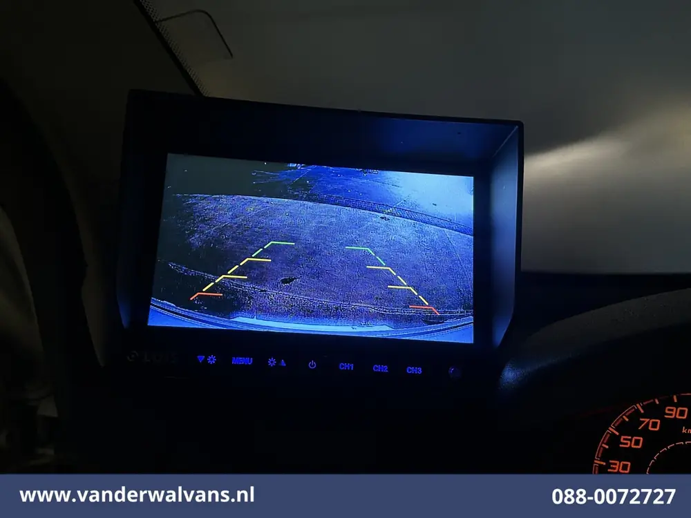Peugeot Boxer 2.2 BlueHDi 141pk Bakwagen 428cm Lang Laadklep uit 2022, foto 4