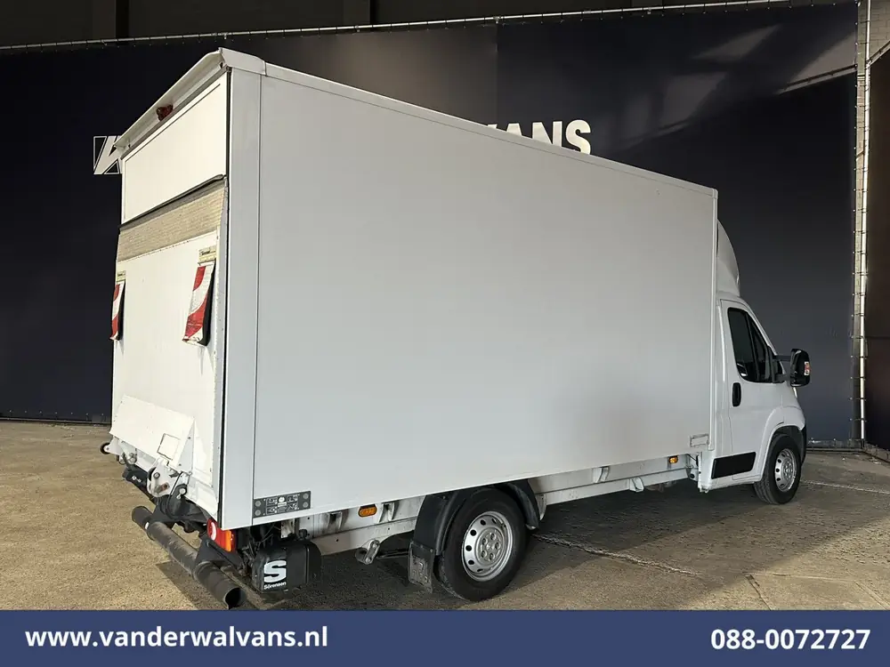 Peugeot Boxer 2.2 BlueHDi 141pk Bakwagen 428cm Lang Laadklep uit 2022, foto 9