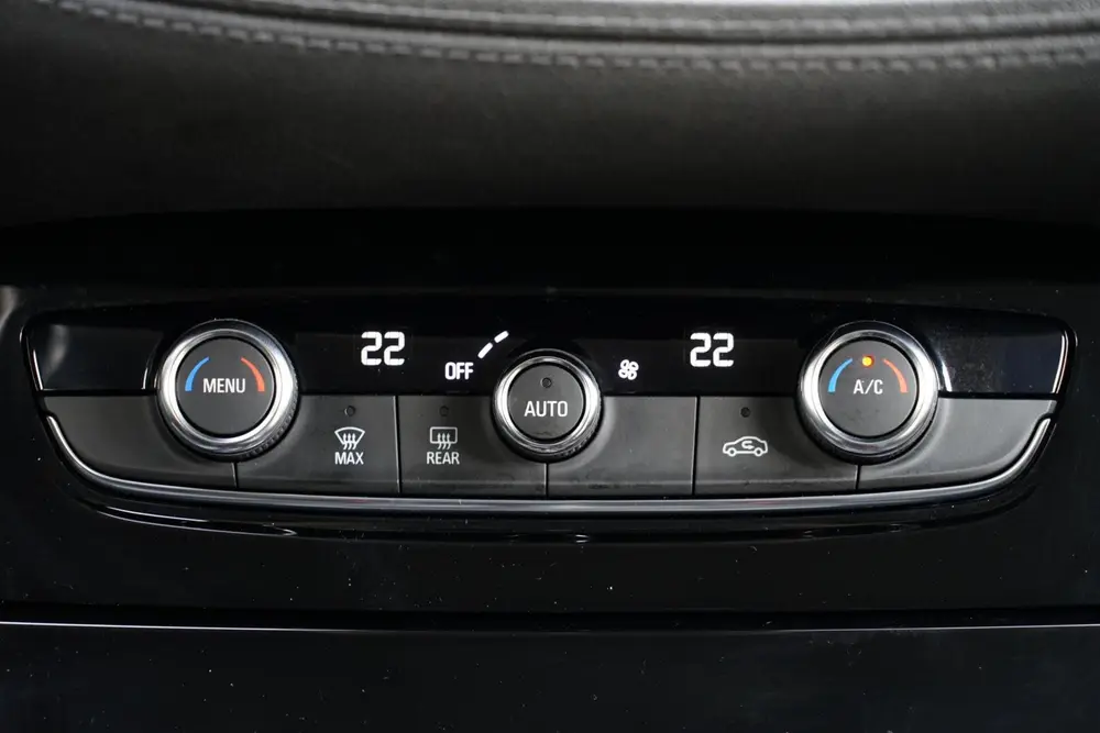 Opel Grandland X 1.2 Turbo Innovation uit 2019, foto 13