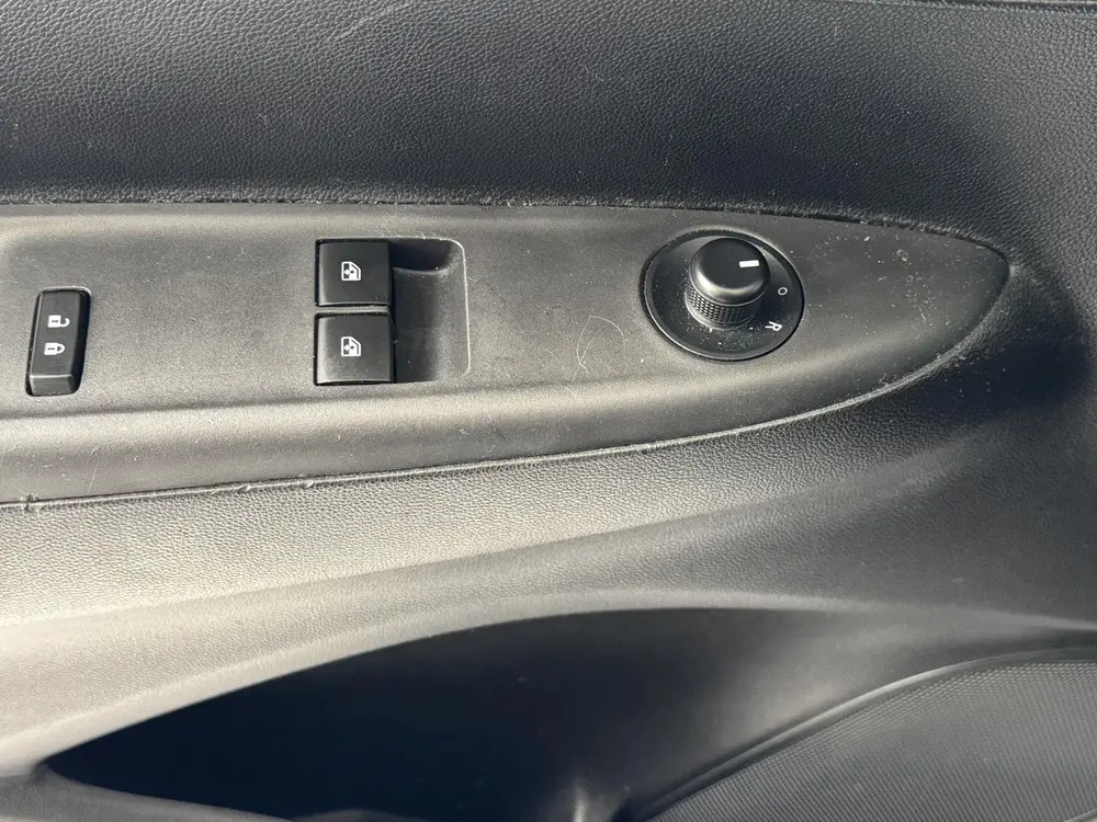 Opel Karl 1.0 Rocks Online Edition | Navigatie | Parkeersens uit 2019, foto 13