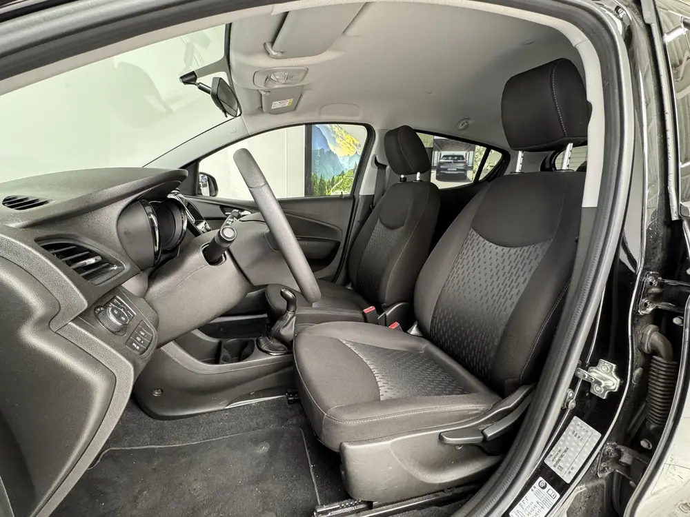 Opel Karl 1.0 Rocks Online Edition | Navigatie | Parkeersens uit 2019, foto 7
