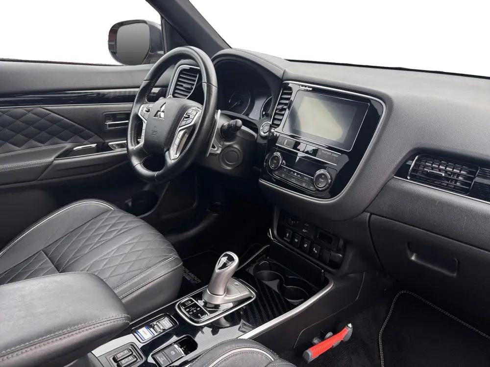 Mitsubishi Outlander 2.4 PHEV S-Edition | Schuif/kanteldak | uit 2019, foto 13