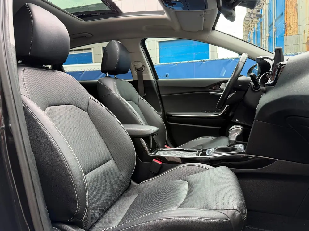 Kia Ceed 1.4 T-GDi ExecutiveLine|2e Eigenaar|Leder|Stoelvw|S uit 2019, foto 10