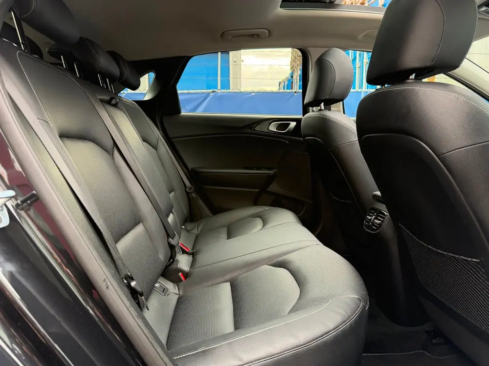 Kia Ceed 1.4 T-GDi ExecutiveLine|2e Eigenaar|Leder|Stoelvw|S uit 2019, foto 12