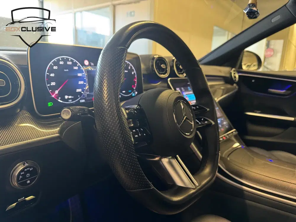 Mercedes-Benz C-Klasse 180 AMG Line Pano uit 2021, foto 13