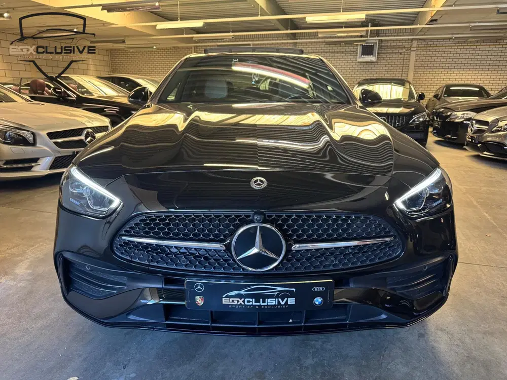 Mercedes-Benz C-Klasse 180 AMG Line Pano uit 2021, foto 2