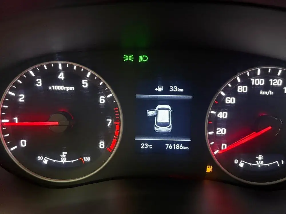 Hyundai I20 1.0 T-GDI PREMIUM / Navi / Cruise / Apple / Clim uit 2019, foto 16