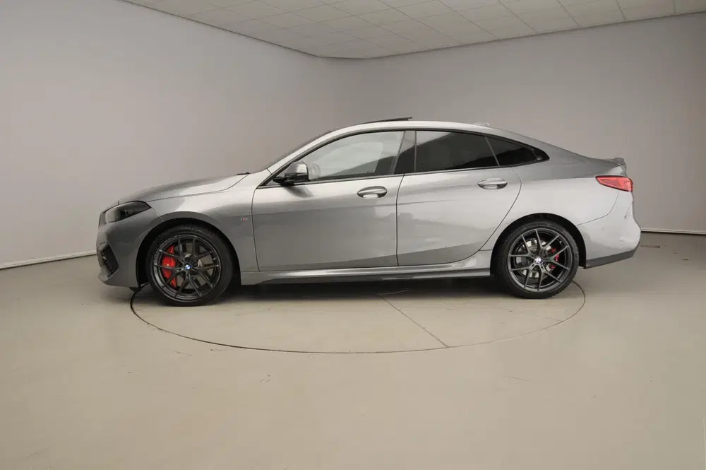 BMW 2-serie Gran Coupe 218i uit 2024, foto 2