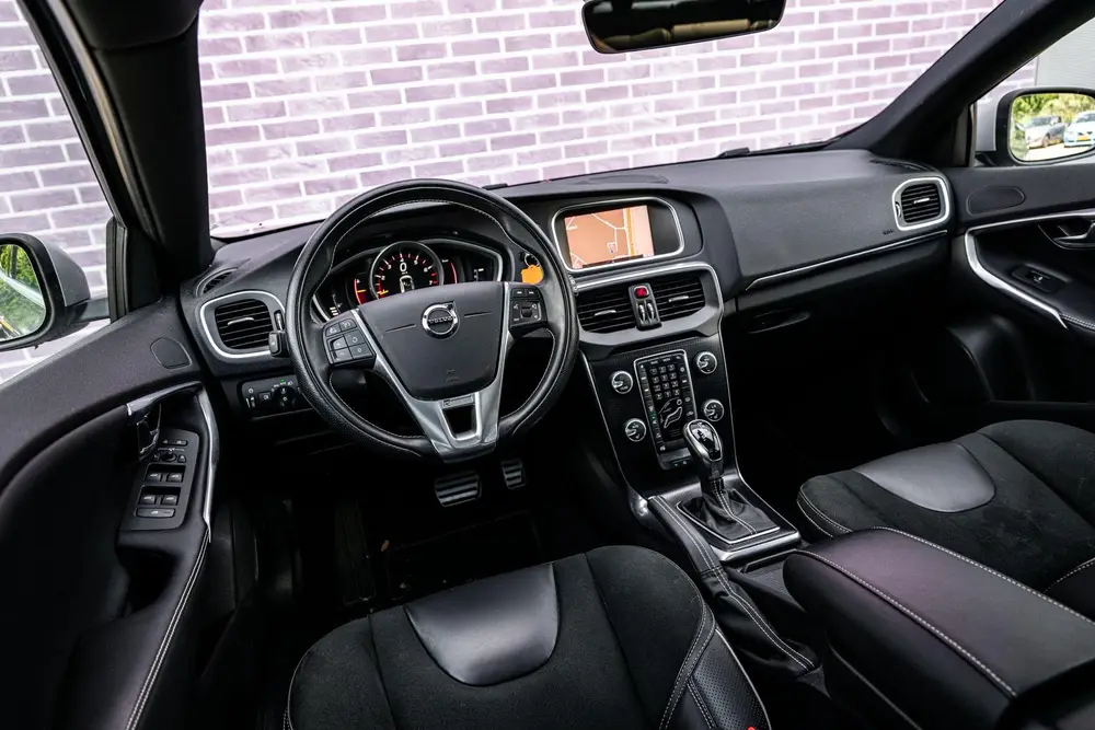 Volvo V40 1.5 T3 Polar+ Sport | R-Design | Harman Kardon Aud uit 2019, foto 12