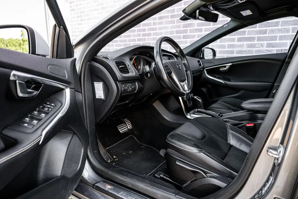 Volvo V40 1.5 T3 Polar+ Sport | R-Design | Harman Kardon Aud uit 2019, foto 18