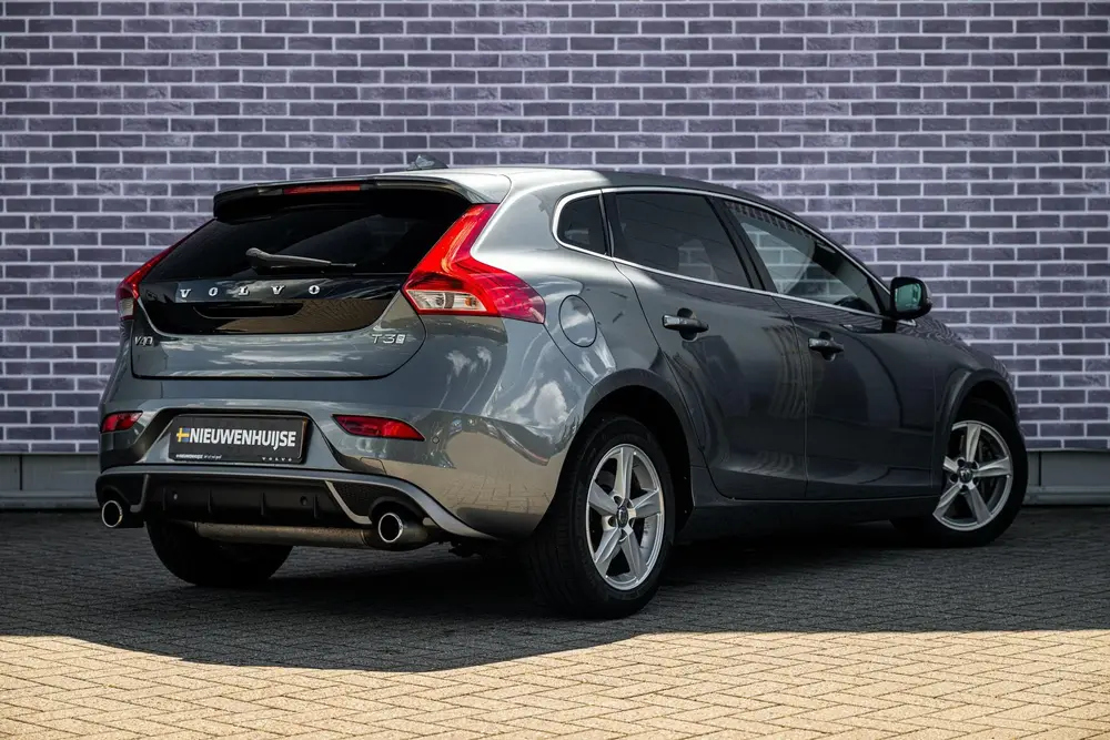 Volvo V40 1.5 T3 Polar+ Sport | R-Design | Harman Kardon Aud uit 2019, foto 4