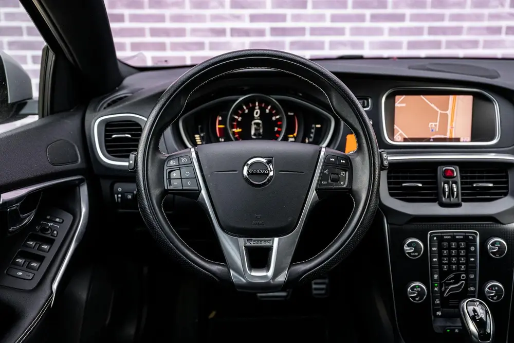 Volvo V40 1.5 T3 Polar+ Sport | R-Design | Harman Kardon Aud uit 2019, foto 5