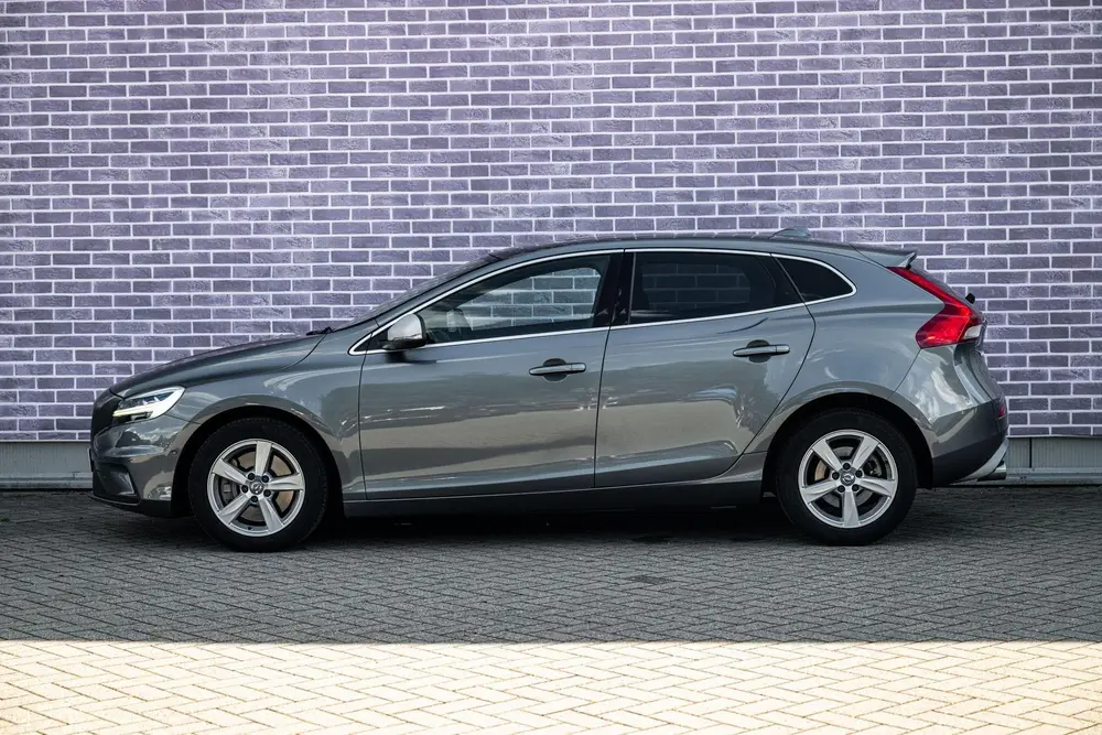 Volvo V40 1.5 T3 Polar+ Sport | R-Design | Harman Kardon Aud uit 2019, foto 6