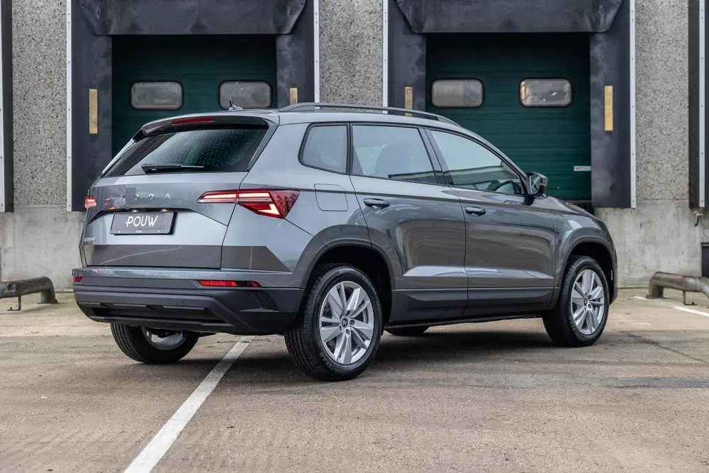 Skoda Karoq 1.0 TSI 115pk Business Edition uit 2025, foto 2