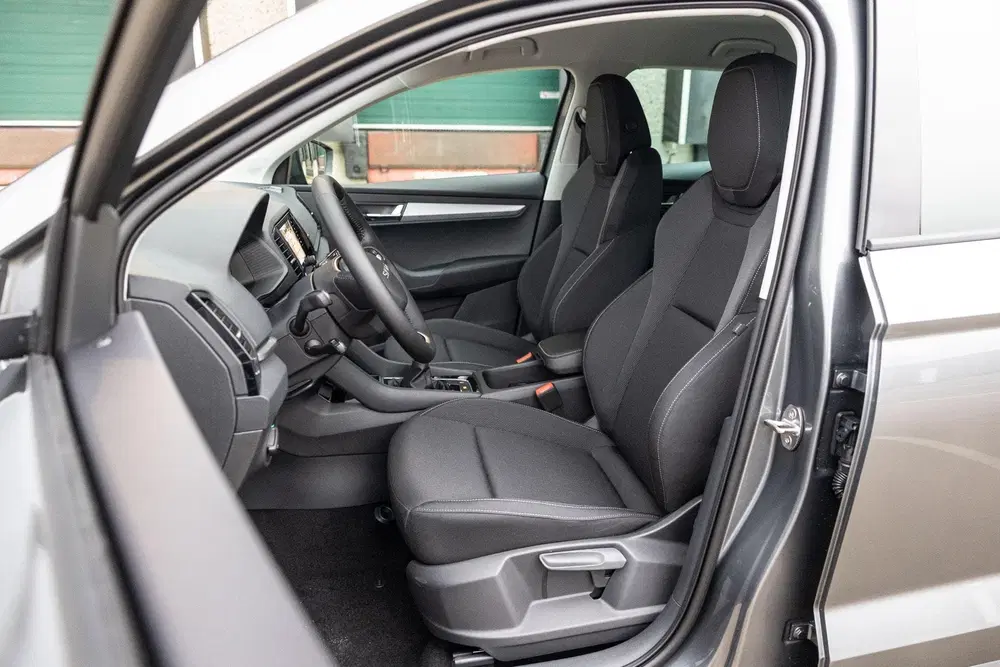 Skoda Karoq 1.0 TSI 115pk Business Edition uit 2025, foto 4