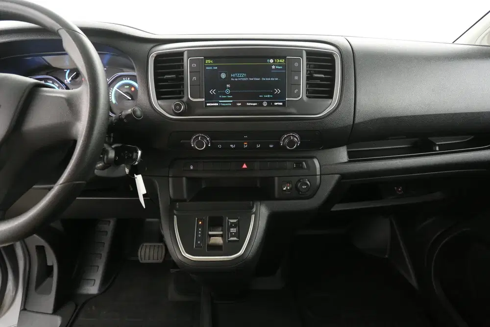 Peugeot Expert Long Premium 75 kWh L3H1 uit 2023, foto 15