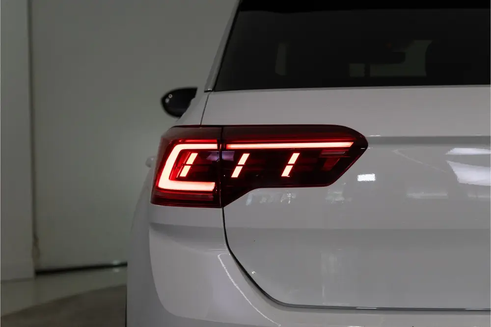 Volkswagen T-Roc 1.5 TSI 2x R-Line 150PK | Pano | Camera | I uit 2022, foto 18