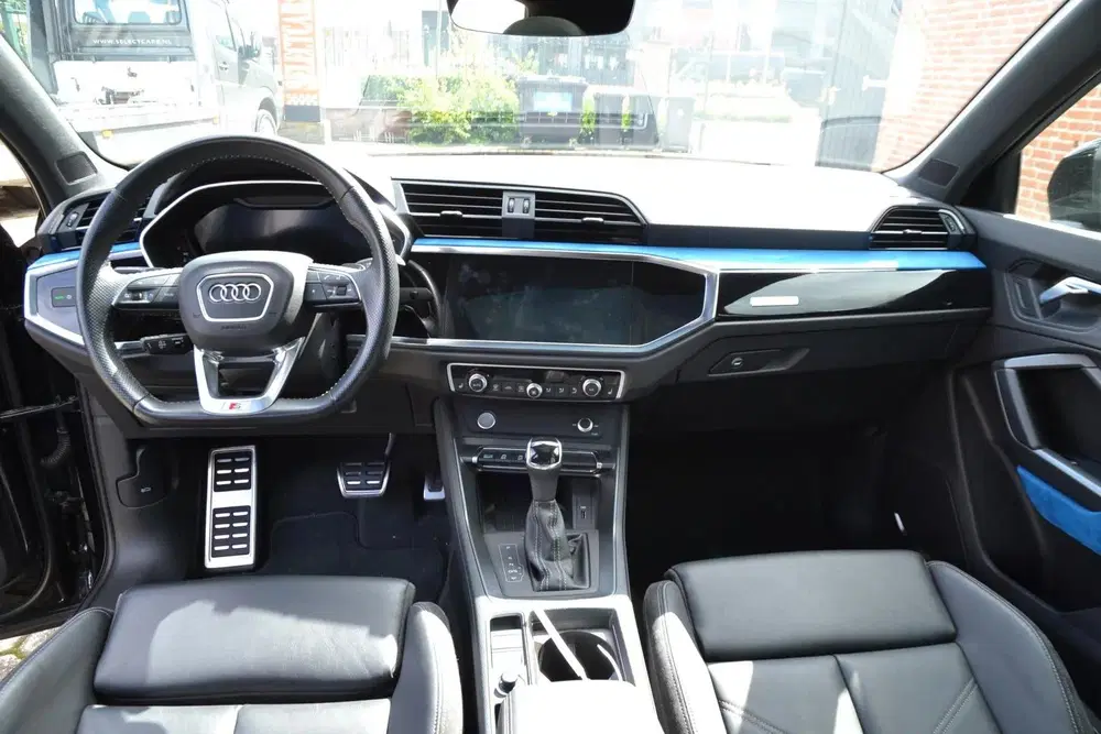 Audi Q3 45 TFSI Quattro S Edition One uit 2020, foto 11