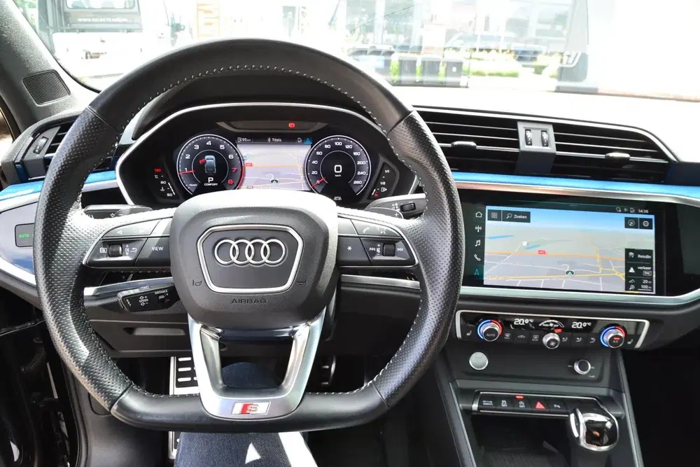 Audi Q3 45 TFSI Quattro S Edition One uit 2020, foto 19