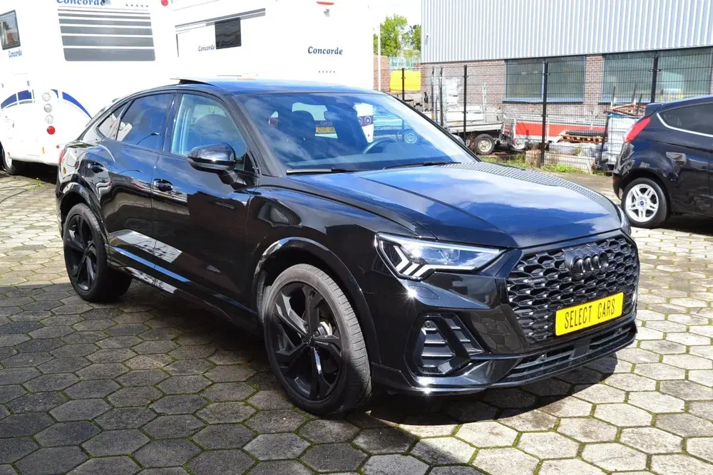 Audi Q3 45 TFSI Quattro S Edition One uit 2020, foto 5