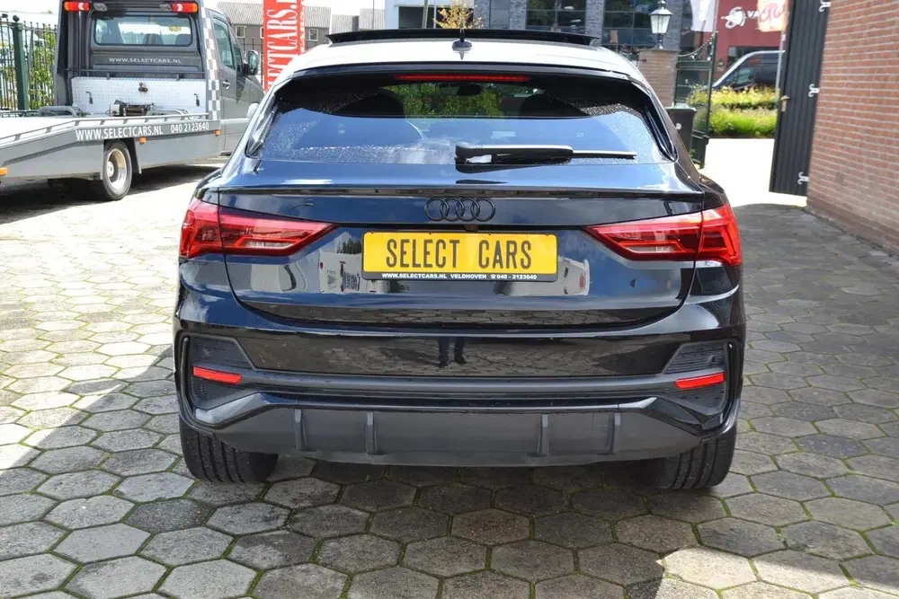 Audi Q3 45 TFSI Quattro S Edition One uit 2020, foto 7