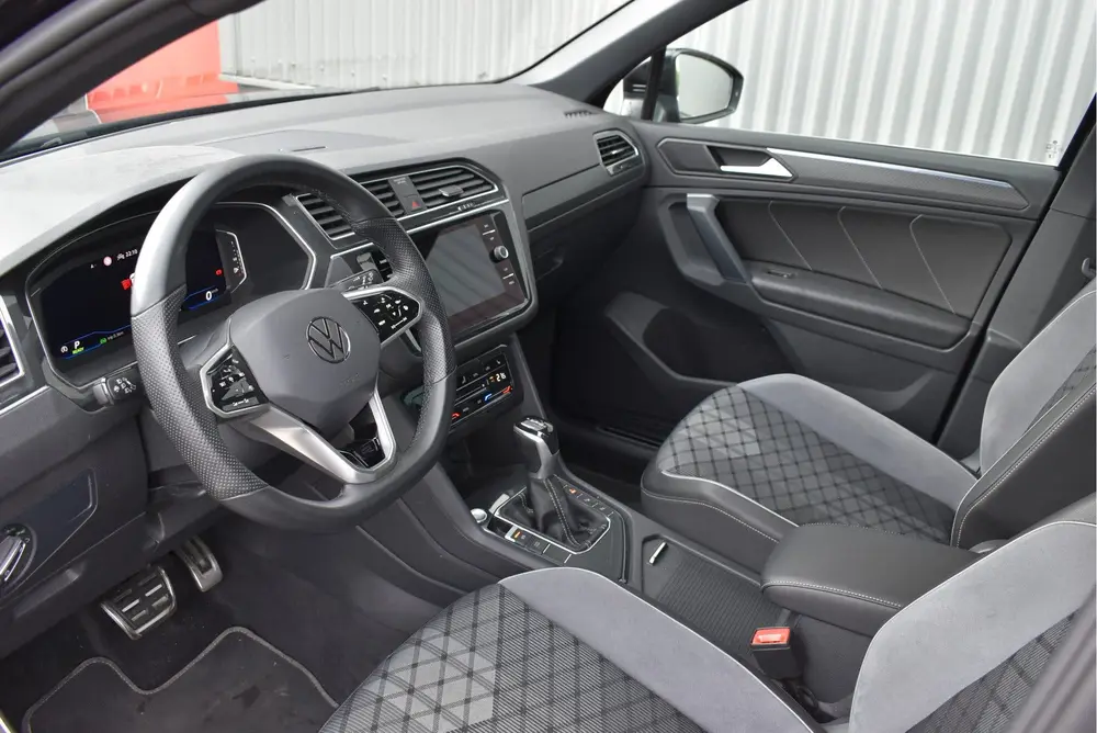 Volkswagen Tiguan 1.4 TSI eHybrid R-Line Business+ Virtual c uit 2023, foto 17