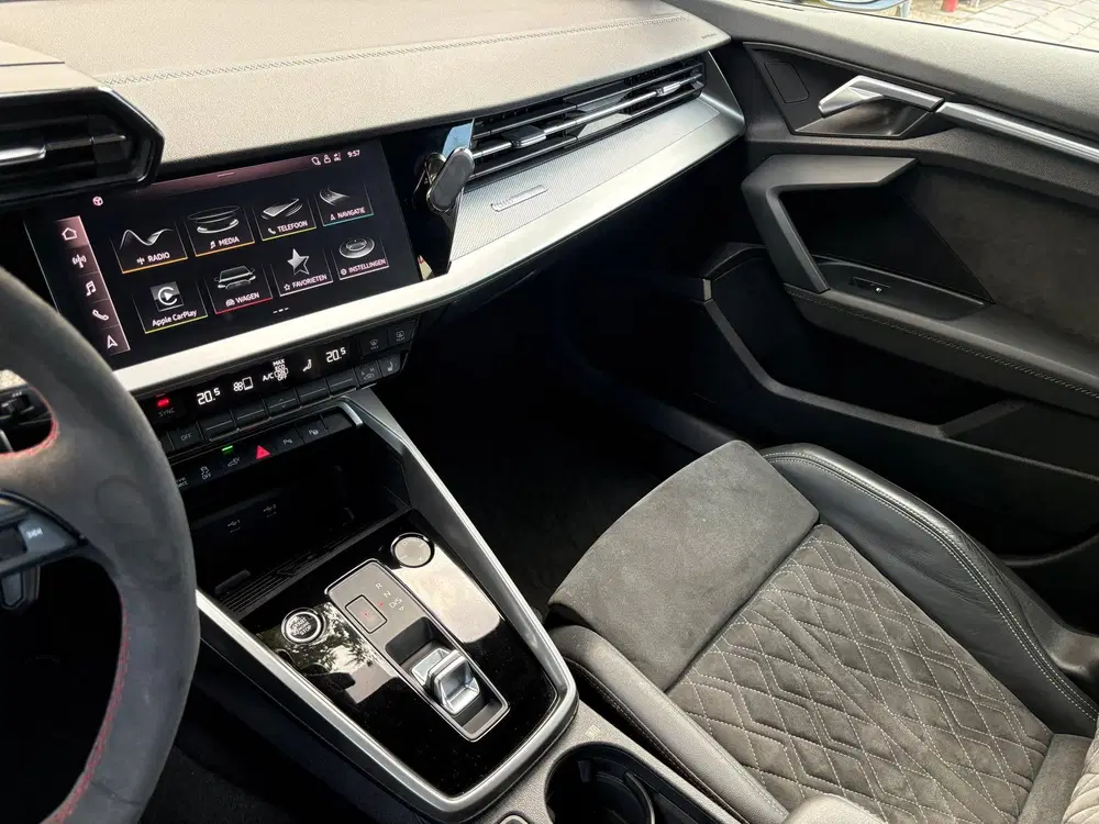 Audi A3 40 TFSI e Business edition uit 2020, foto 18