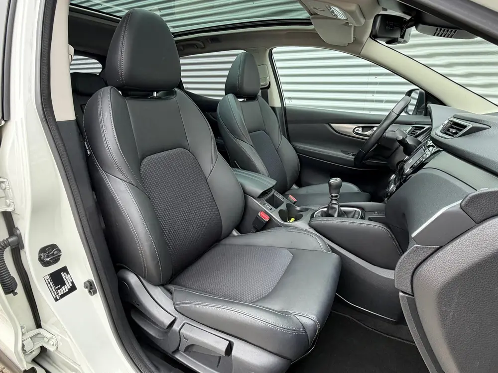 Nissan Qashqai 116pk Tekna + [ 1e eig. 27810 km ] uit 2019, foto 11
