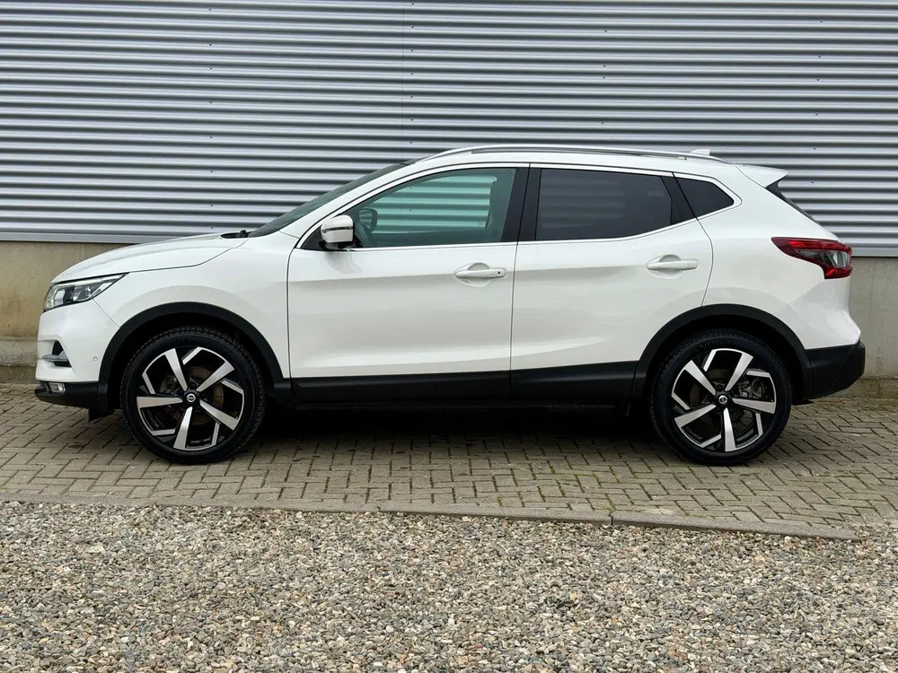 Nissan Qashqai 116pk Tekna + [ 1e eig. 27810 km ] uit 2019, foto 2