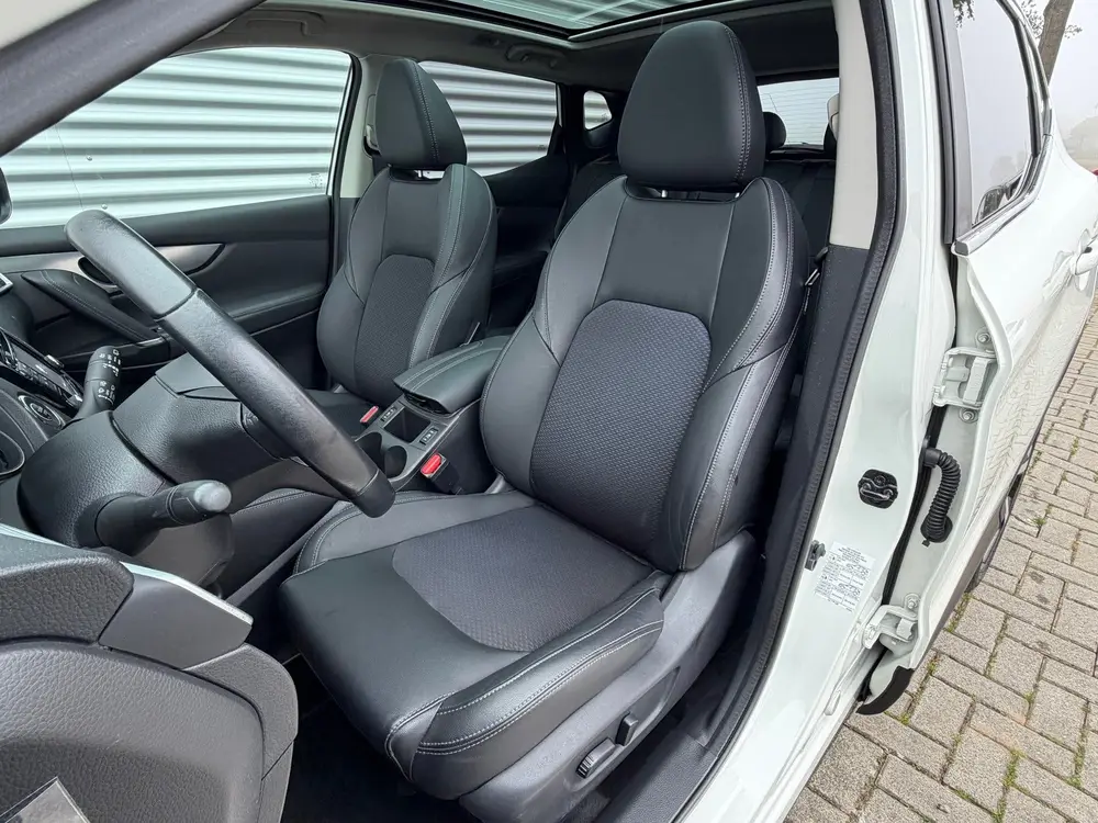 Nissan Qashqai 116pk Tekna + [ 1e eig. 27810 km ] uit 2019, foto 8