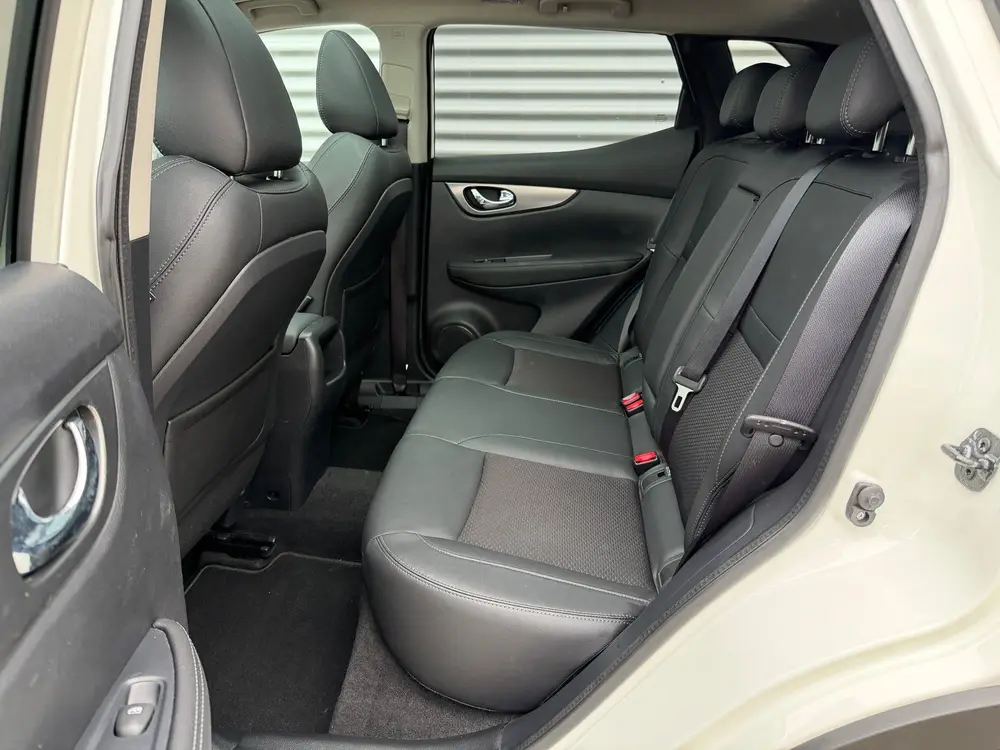 Nissan Qashqai 116pk Tekna + [ 1e eig. 27810 km ] uit 2019, foto 9