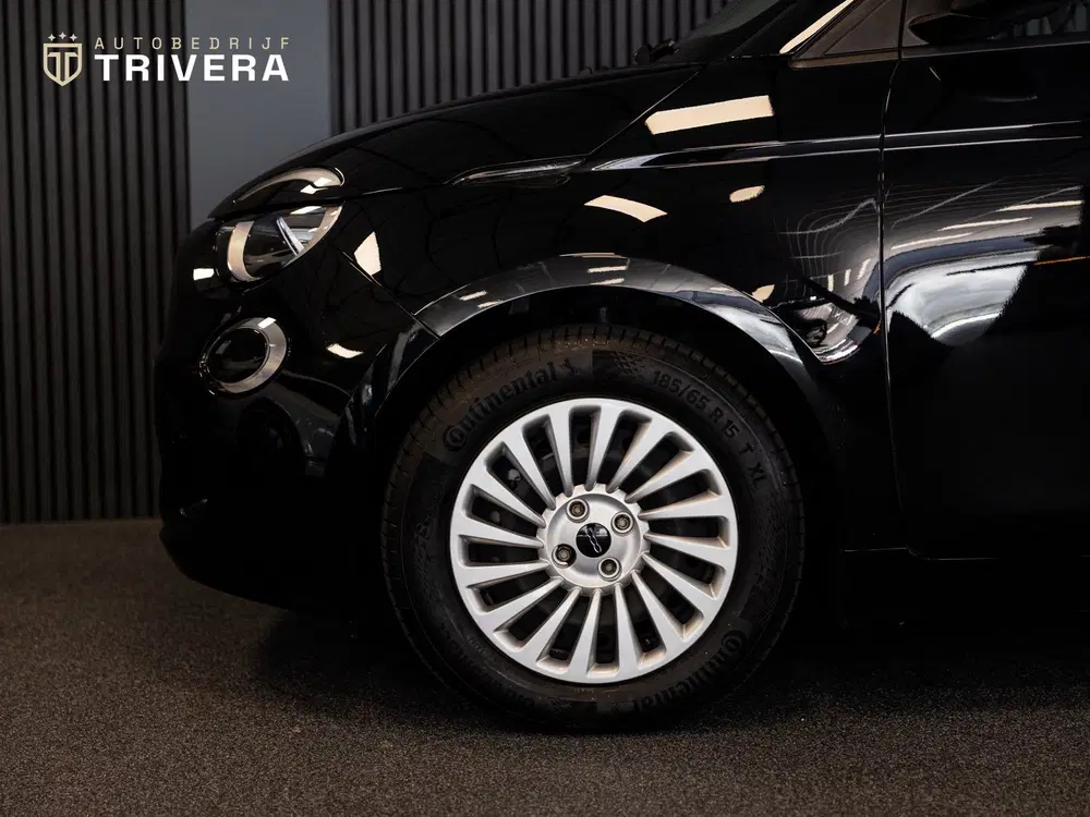 Fiat 500e 42 kWh Icon l SoH 95% l AUT l NAV l CLIMAT uit 2023, foto 9