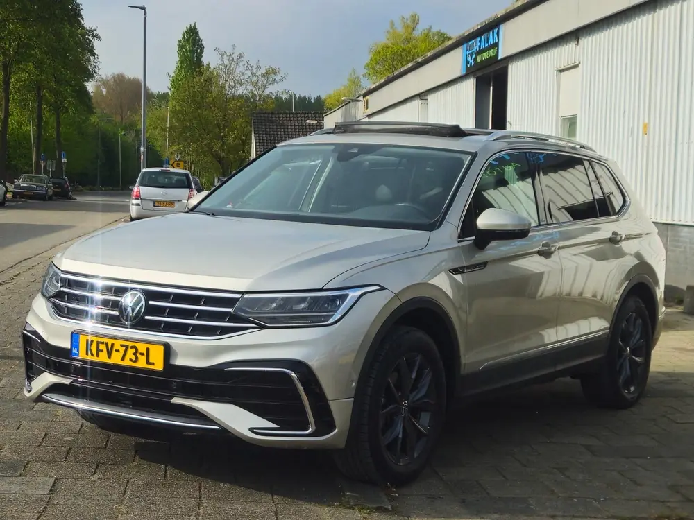 Volkswagen Tiguan Allspace 1.5 TSI Life Business uit 2023, foto 5