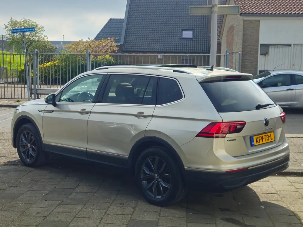 Volkswagen Tiguan Allspace 1.5 TSI Life Business uit 2023, foto 7