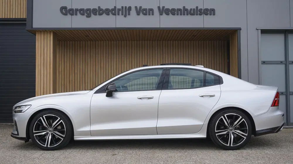 Volvo S60 2.0 163pk B3 R-Design & Style-Pack Pano.Da uit 2021, foto 2