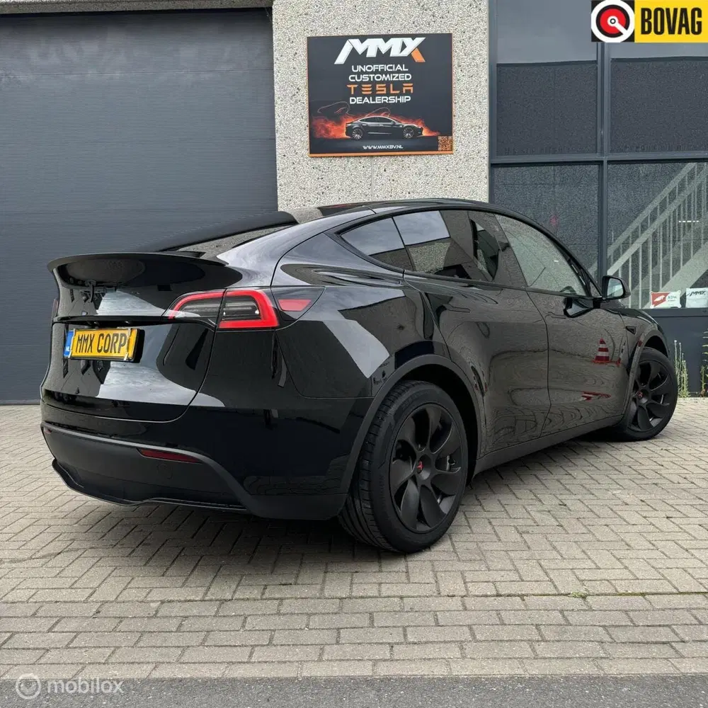 Tesla Model Y LR AWD + MMX PACK + IAP + 20inch + TREKHAA uit 2023